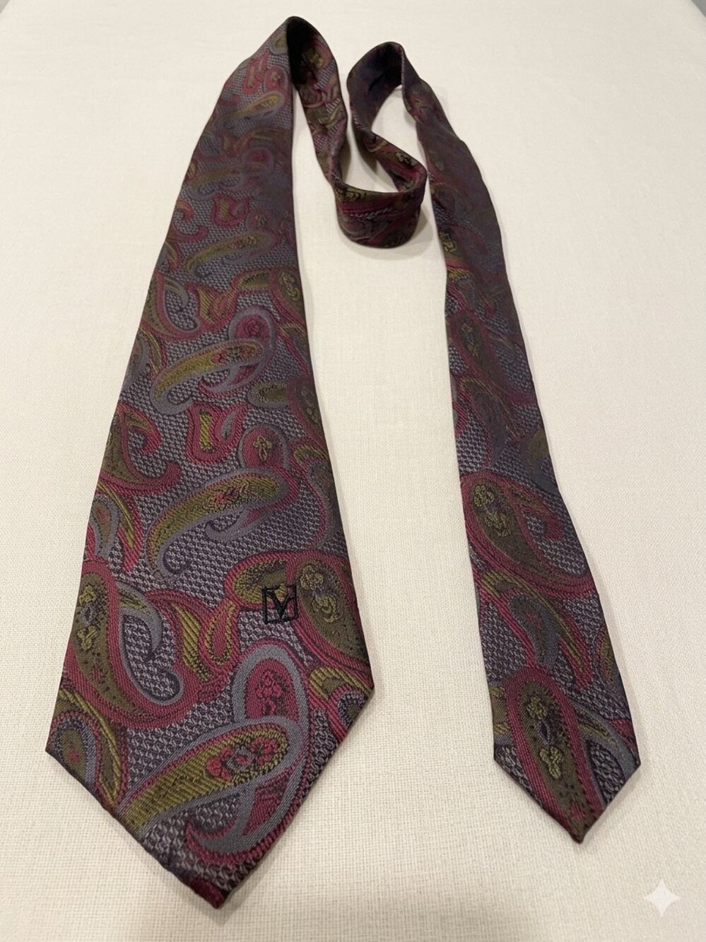 Valentino Rudy Italy 100% Silk Paisley Necktie Vintage Maroon Green Gold Flaw
